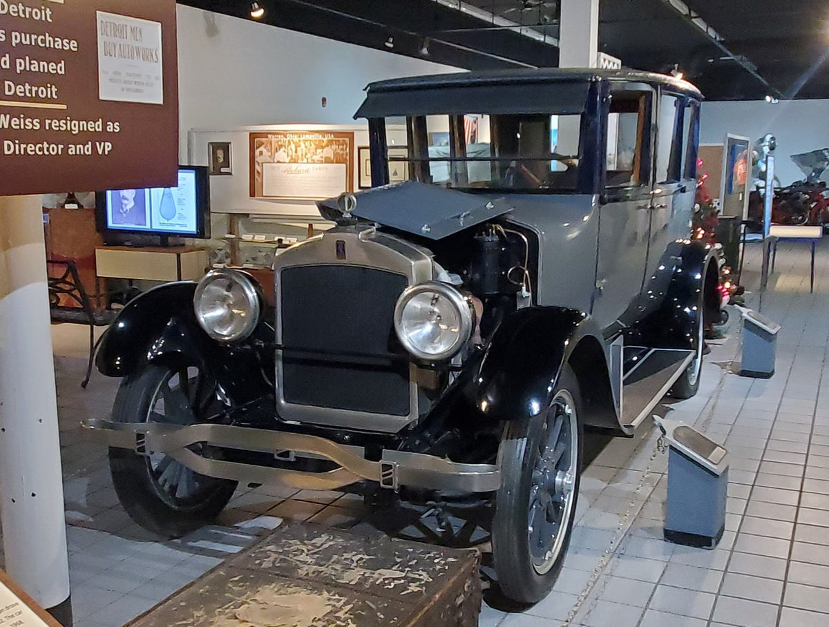 Warren Tribune Chronicle Feature: Sterling-Knight was to relaunch 